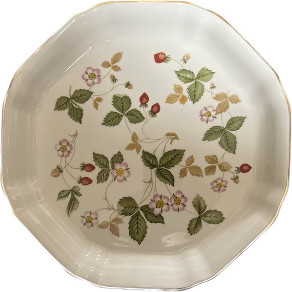 Other - Wedgwood Wild Strawberry Plate